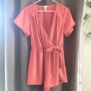 Like new short romper